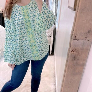 Crown & Ivy tropical top new with tags size 1X